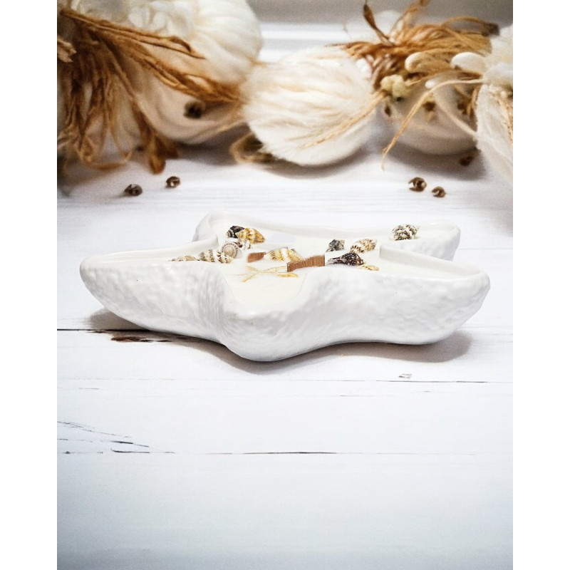 Duftkerze Seestern 90 ml mit Bali-Sunrise-Duft, zwei Holzdochten und Muschel-Dekoration