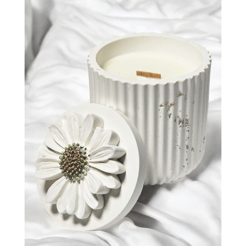 Duftkerze Goldene Aura 150 ml mit Sandelholz im weißen Gipsgefäß