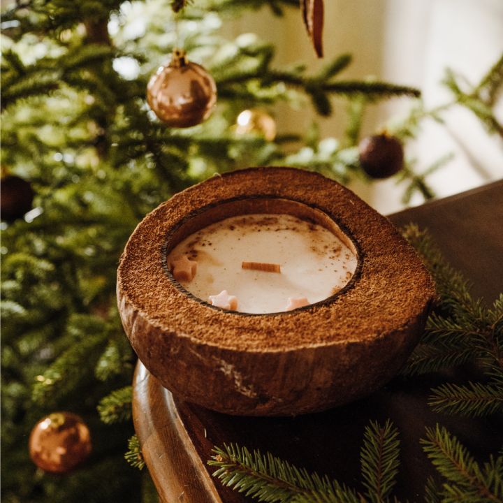 Sojakerze in Kokosnuss, große Kürbiskuchen-Duftkerze mit Zimt, Vanille und Soja-Sternen, handgemacht und vegan