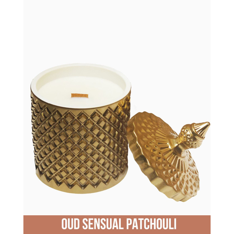 Goldene Sojakerze „Oud & Sinnliches Patchouli“ – 300 ml, luxuriöser Duft aus Oud und Patchouli, elegantes Design für Wohnraum, Aromatherapie und Geschenke