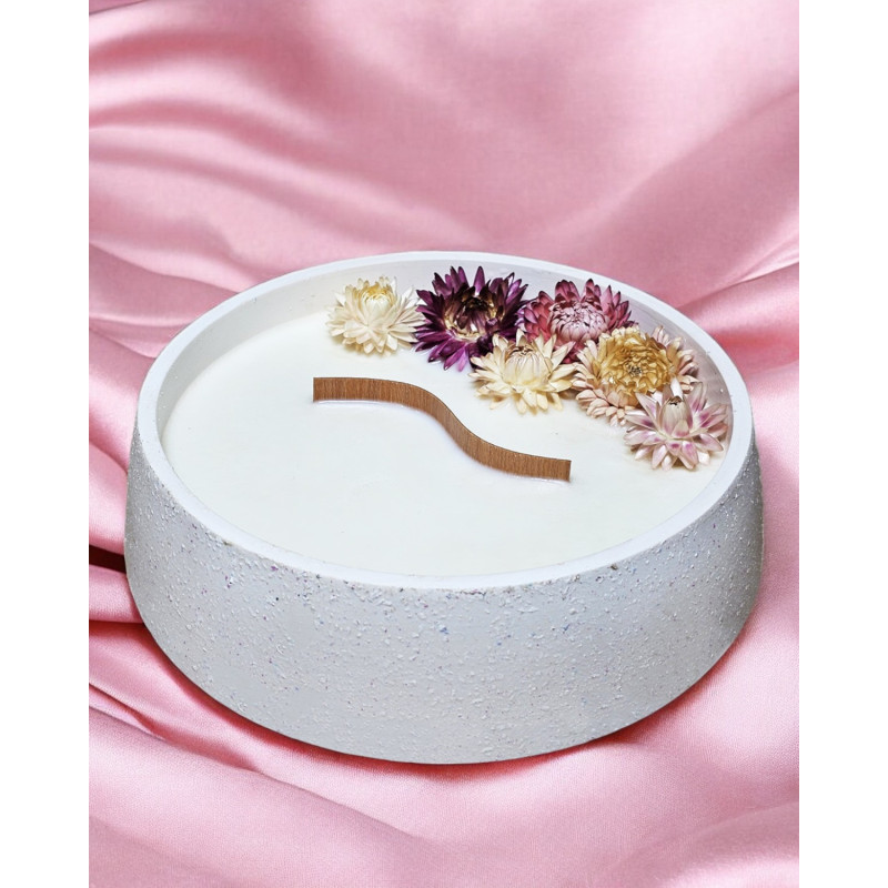 Dekorative Sojawachskerze Florale Majestät 600 ml als Wohnaccessoire